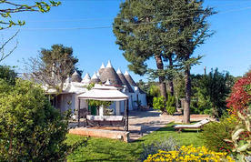 Apulien Ferienhaus mit Pool Trulli dei Pini