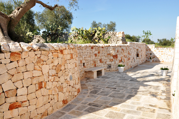 I-due-trulli-mauer
