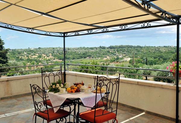Masseria-torre-rosa-app-fico-d-india-dachterrasse