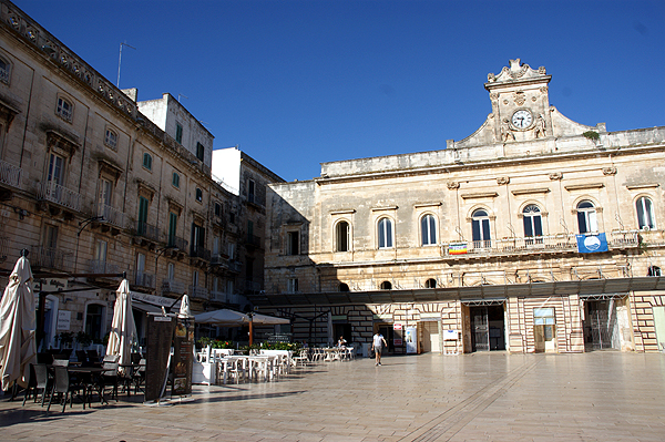Ostuni-piazza-della-liberta